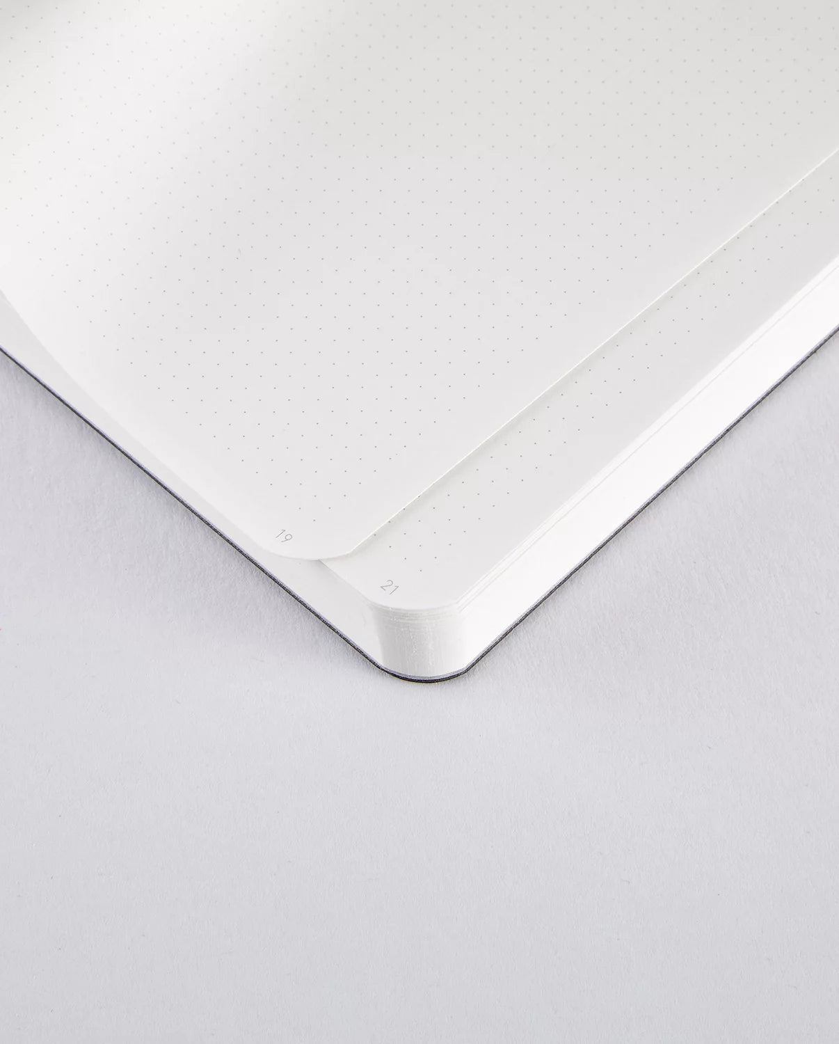 Nuuna Notizbuch – A6 Shiny Starlets Silver