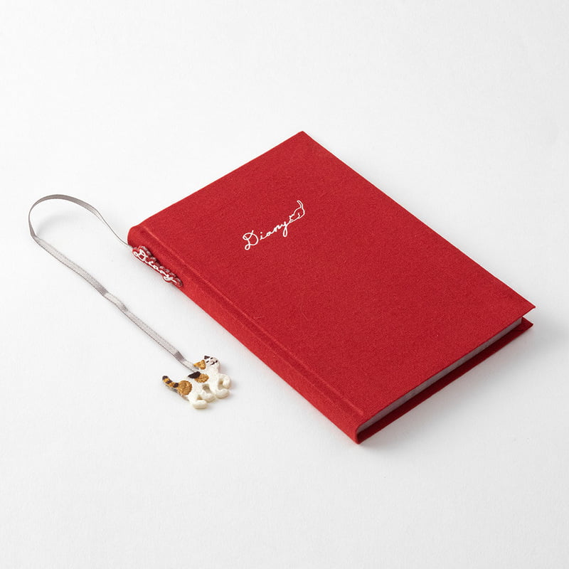 Midori Diary – Tagebuch mit Stickerei, Lesezeichen, Katze