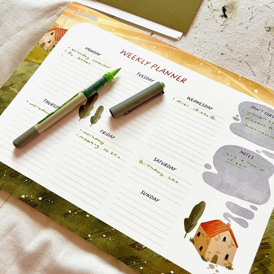 Nikki Dotti - Weekly deskplanner