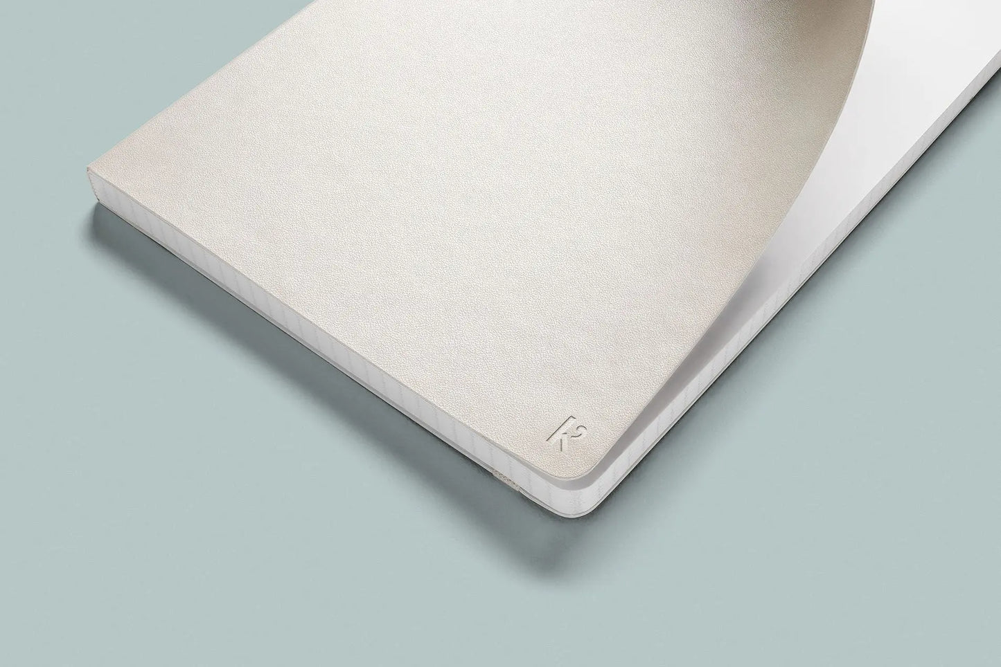 Karst Stone Paper Softcover Notitieboek Close up