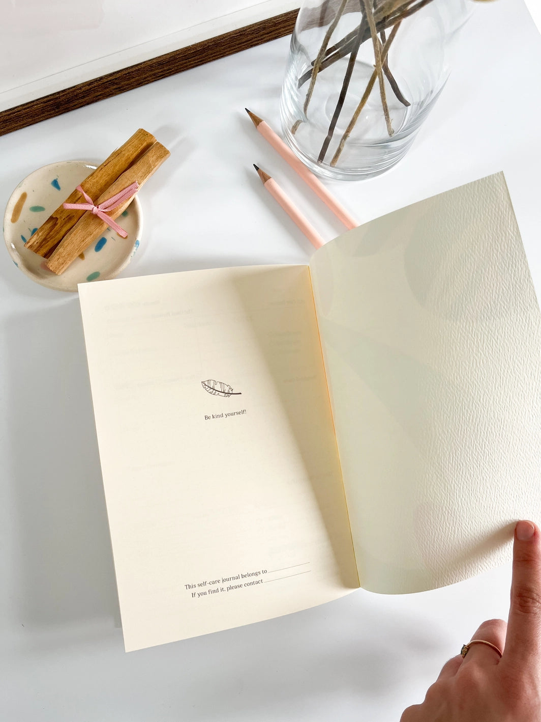 Fin Studio - Selfcare Notitieboek Tulpen