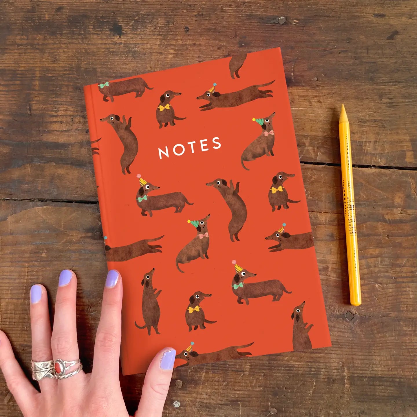 Emily Nash Notebook A5 - Sausage Dog (blanco)