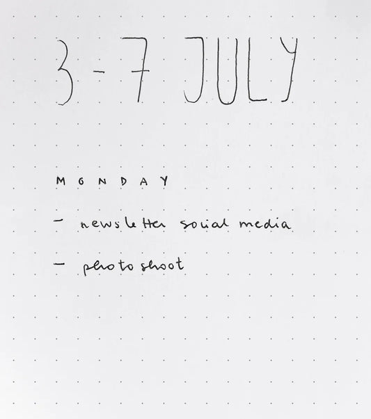 mishmash Naked A4 – Very Peri (gepunktet)