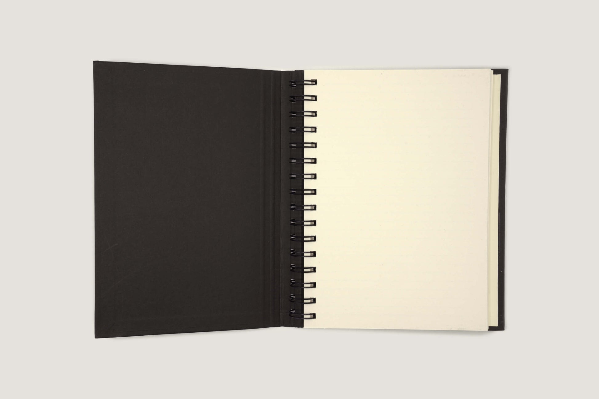 hahnemuhle schetsdagboek a5 met ringband zwart binnenkant eerste pagina