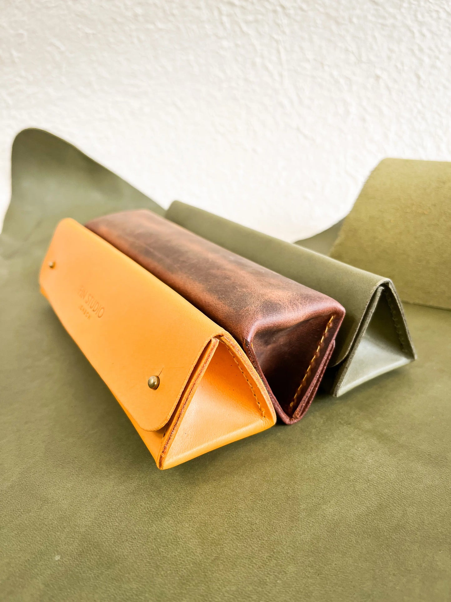 Fin Studio Leather pouch - Mustard